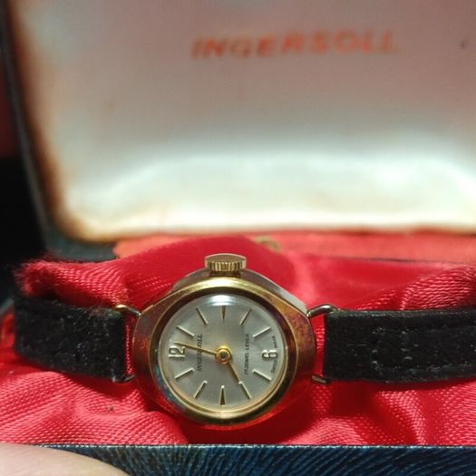 The women's Ingersoll likely dates back to the 1960s or 1970s