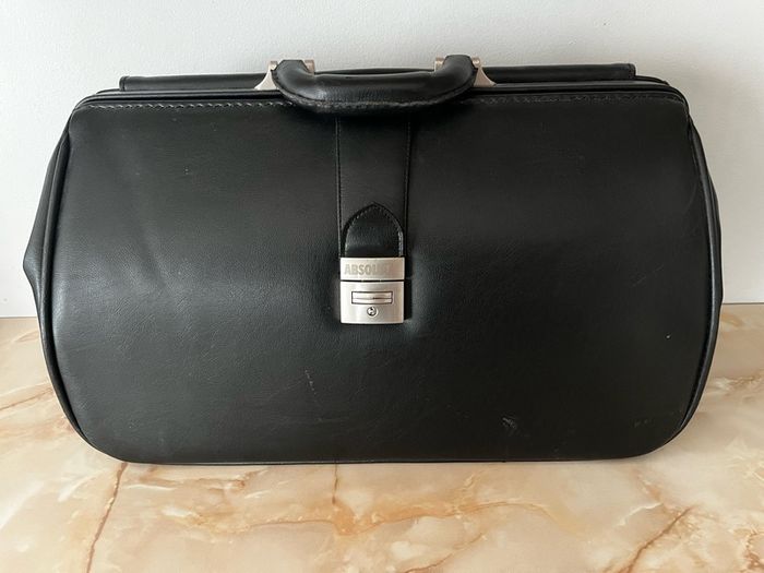 Breifcase