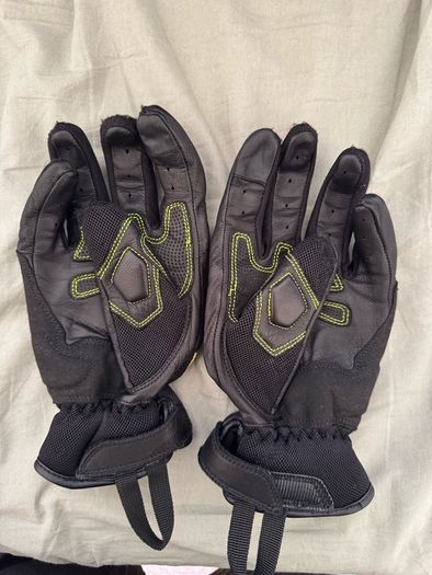 RST Motorcycle Riding Gloves (Size M/9)