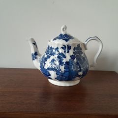 Vintage Sadler Blue Willow Teapot RARE