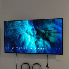 4k TV and Mount