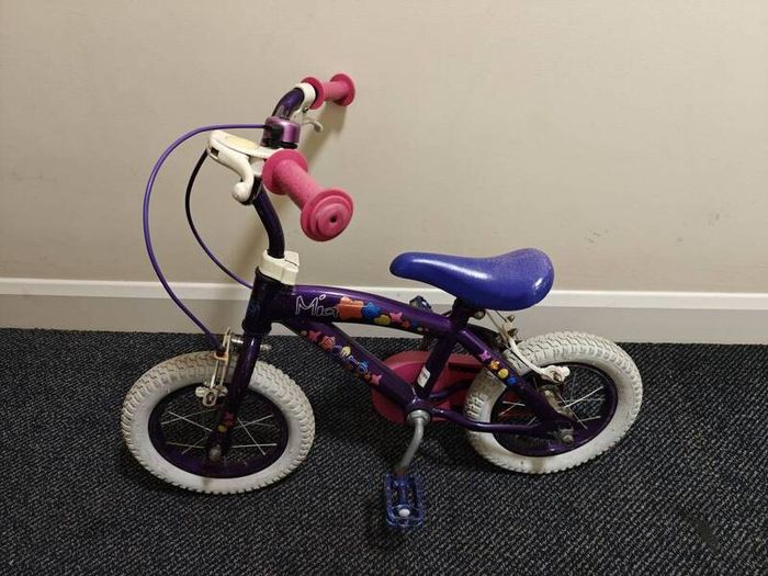 Girls bike
