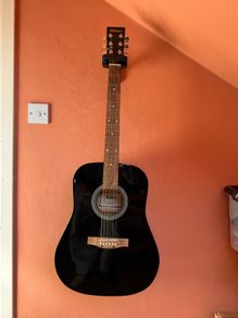 Rikter acoustic guitar