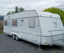 LMC wheel caravan