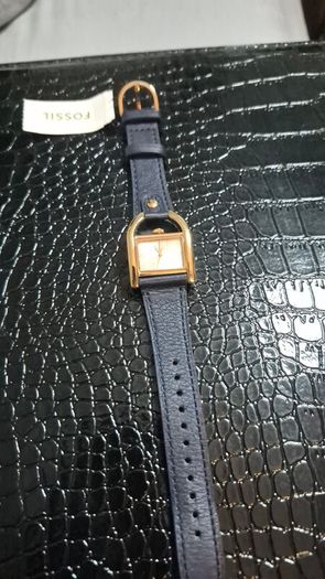 ladies fossil watch