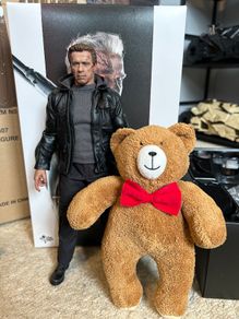 Terminator T-800 Guardian Genisys Hot Toys 1/6 Scale MMS 307