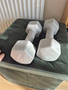 2 5kg dumbells