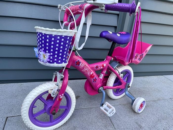 Lovely Girl Bike with Stabilisers, Basket and Doll Seat