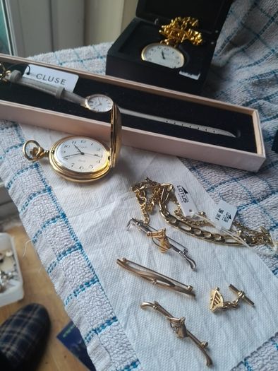 lot of jewellery