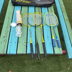 badminton rackets and shuttles