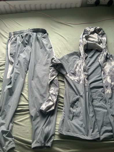 mens Nike tracksuit