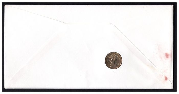 1983 England Royal Mint First Day of Issue of UK1 Coin with Uncirculated UK1 coin cancel tied UK1 definitive Stamp PNC (philatelic Numismatic Cover)