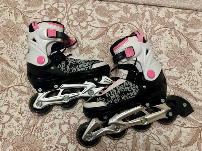 Girls rollerblades