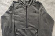 Boys The North Face Tek Glacier 1/4 Zip Hoodie Size L (14/16)