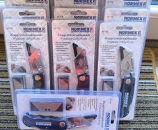 Folding utility knife