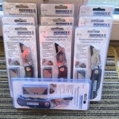 Folding utility knife