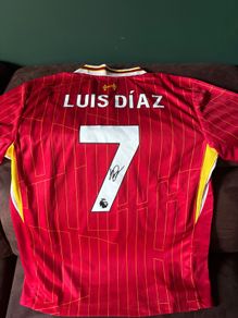 Luis Diaz signed Liverpool jersey