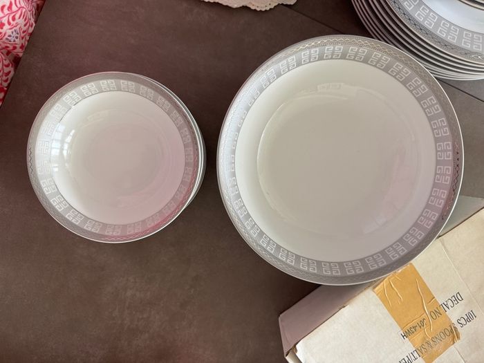 Dinner Set for 6