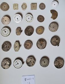 Lot of 26 x Wristwathes and Dials for Parts or Repair