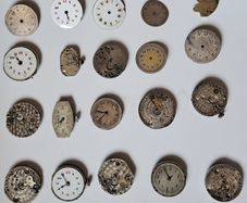 Lot of 26 x Wristwathes and Dials for Parts or Repair
