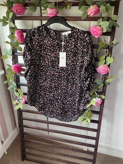 top Bnwt black patterned round neck top Marc Angelo brand size 12