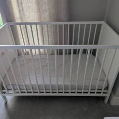 Cot bed 120 x 60cm