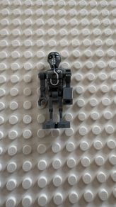 Lego 2-1B Medical Droid