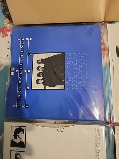 4 U2 Play 7" single set - U2