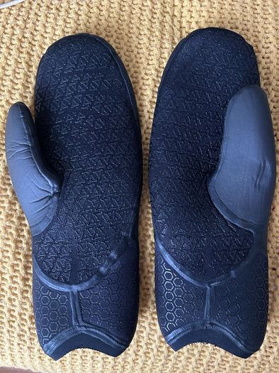Xcell Drylock Wetsuit Mittens NEW Size M