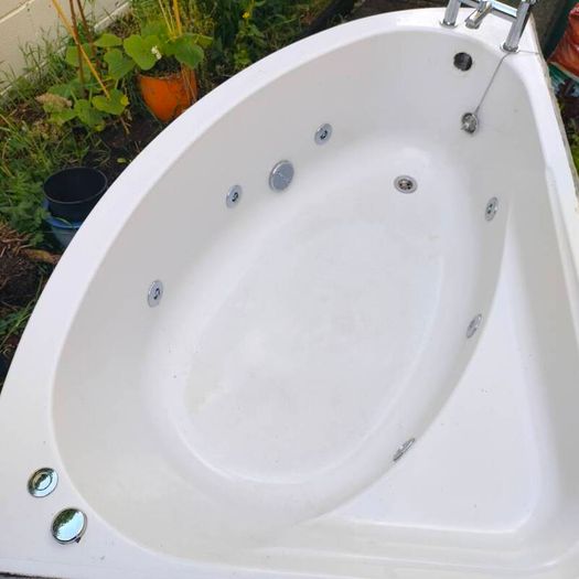 jacuzzi bath