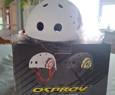 XS childs skate helmet