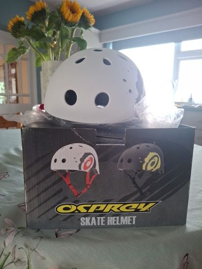 XS childs skate helmet