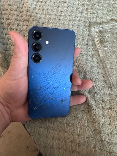 samsung s25 cracked back glass