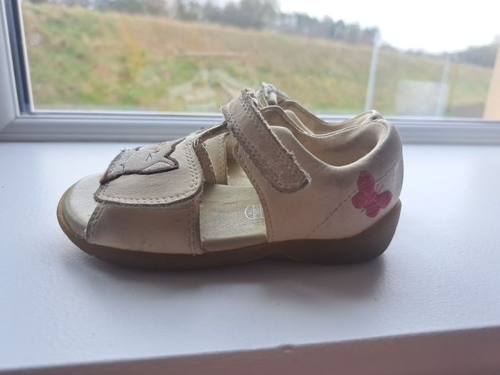 Clarks sandles 6.5F