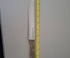 Serrated knife