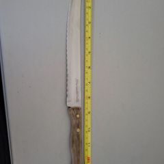 Serrated knife