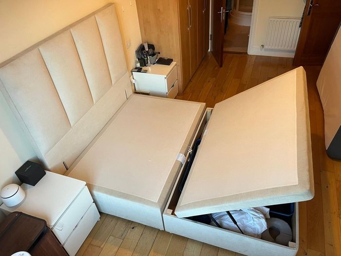 king size bed with ottoman