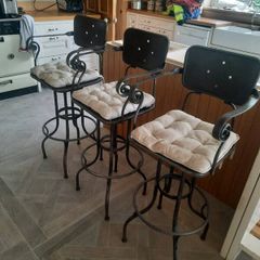 Breakfast bar stools