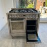 Hotpoint range oven Image 3