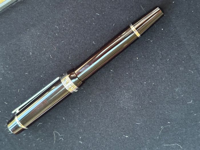 Montblanc  Rollerball Pen Limited  Edition Strauss  New In Box
