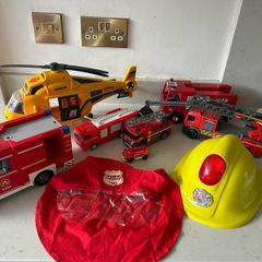 fireman sam fire engine and fire helmet bundle