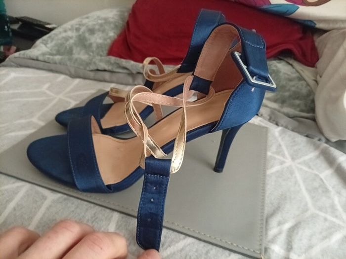 high heels lot !!! Read !