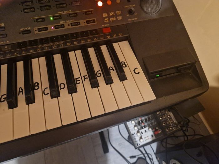 Yamaha PSR 8000 workstation keyboard