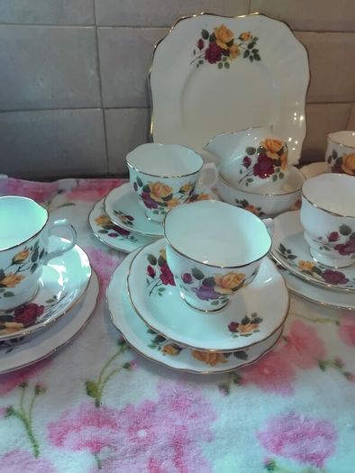 21piece Vintage Arklow Glendale Tea Set