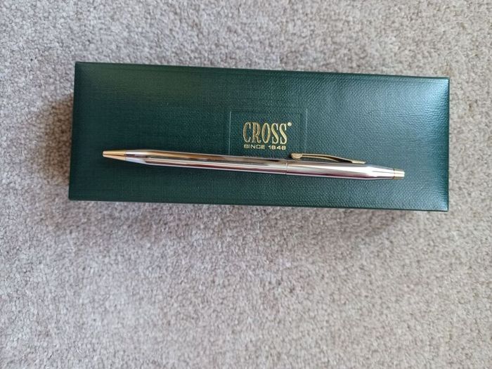 Cross pen
