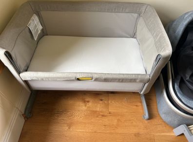 Co-sleeper Joie Roomy glide
