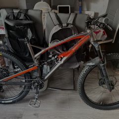 Nukeproof Mega 275 full suspension MTB