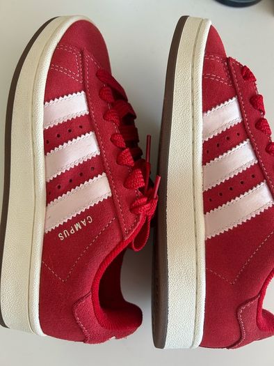 Girls adidas campus