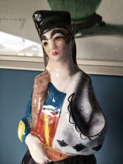 Vintage Ceramic figurine/vase