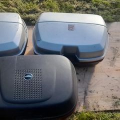 Givi motorcycle touring hard cases with Wingrack and Top Case Plate